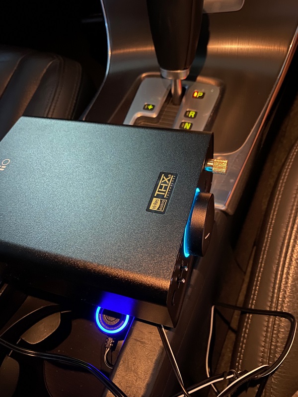 manotch101's tweet image. DACアンプのFiiO K7ですが、カーオーディオで使えないか実験です。シガーライタソケットから12Vをとります。

バッテリー駆動なので音もイイかも。ムフフフ🤤

#FiiOK7