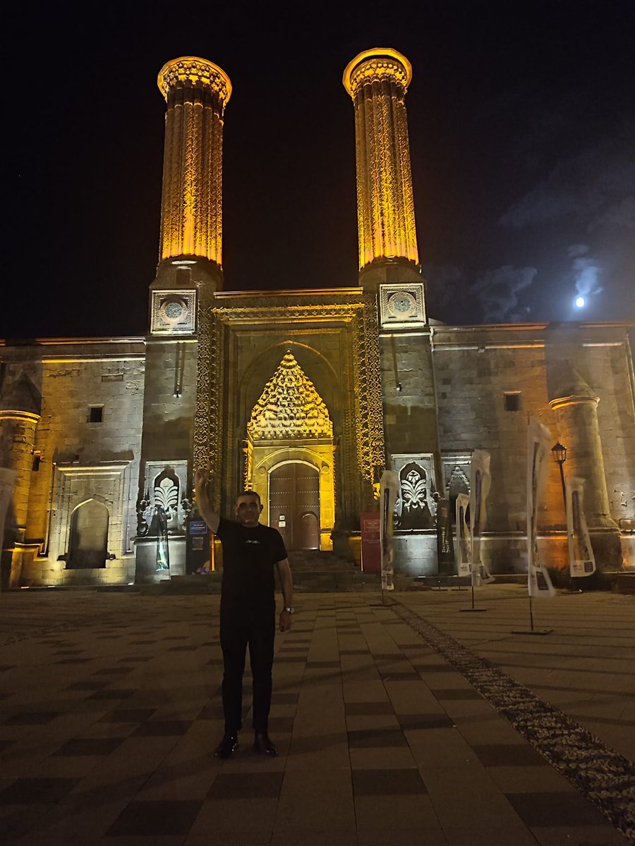 Mustafaglsrn's tweet image. Dadaşlar Diyarı Erzurum'dan Selamlar.
#Erzurum
#Dadaş