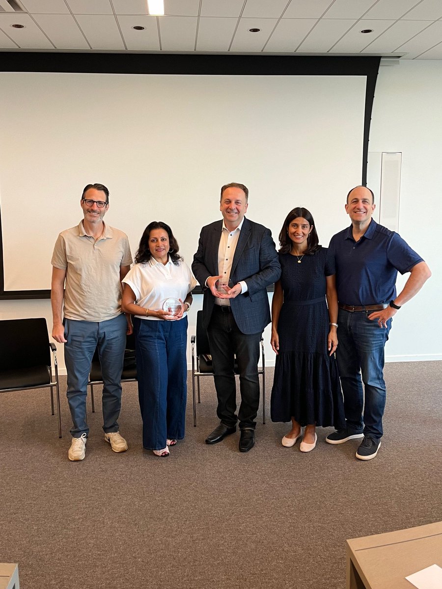 Sriya Muralidharan (@sriya_md) on Twitter photo What an informative and inspiring academic skills retreat! Big thanks to <a href="/Realcecum/">Fernando Velayos MD MPH</a> and <a href="/UmaMahadevanIBD/">Uma Mahadevan</a> for sharing their time and wisdom with us fellows. Grateful for our leaders <a href="/UChicagoGI/">UChicago Digestive Diseases</a> <a href="/SushilaDalal/">Sushila Dalal, MD</a> <a href="/aiaronsohn/">Andrew Aronsohn</a> <a href="/IBDMD/">David T. Rubin, MD</a> What an informative and inspiring academic skills retreat! Big thanks to <a href="/Realcecum/">Fernando Velayos MD MPH</a> and <a href="/UmaMahadevanIBD/">Uma Mahadevan</a> for sharing their time and wisdom with us fellows. Grateful for our leaders <a href="/UChicagoGI/">UChicago Digestive Diseases</a> <a href="/SushilaDalal/">Sushila Dalal, MD</a> <a href="/aiaronsohn/">Andrew Aronsohn</a> <a href="/IBDMD/">David T. Rubin, MD</a>