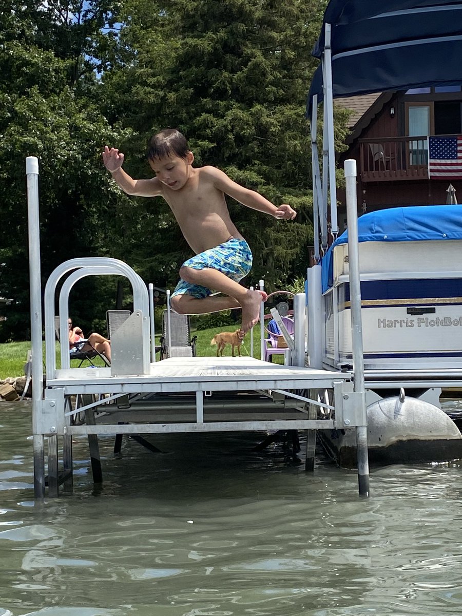 One last lake trip of the summer. 

#lakelife