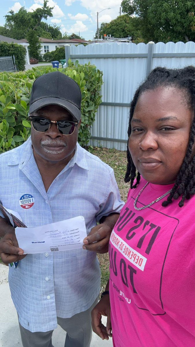 UNITEHERE_SoFla's tweet image. 3️⃣days until Miami’s Primary Election!
🗣️ We’re on the ground, ensuring that every vote counts for @MayorDaniella, @KeonHardemon, and @RaquelRegalado.
🗳️When we vote, we win!