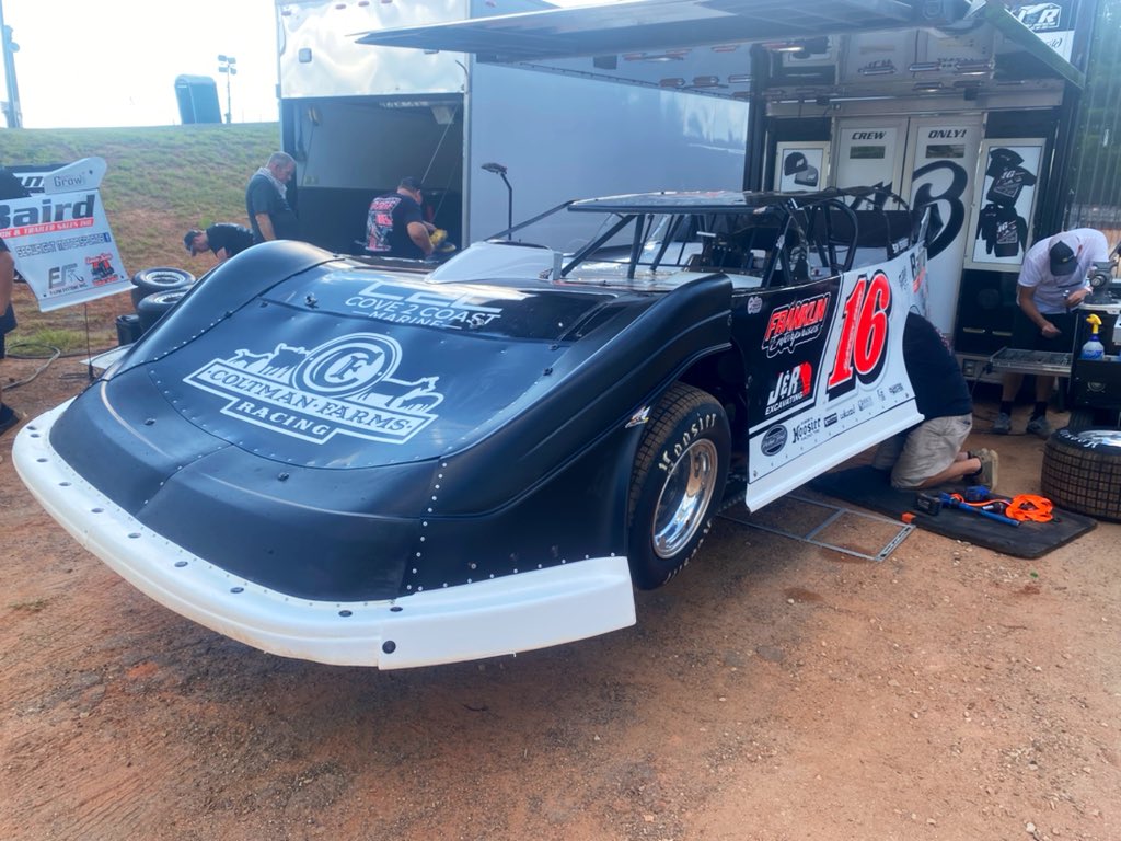 T r e v o r G o n z a l e s (@trevorgonzo_) on Twitter photo The Coltman Farms sponsored <a href="/LonghornChassis/">Longhorn Chassis</a> of “Slammin” Sam Seawright from Fort Payne, Alabama
Seawright is 2nd in the <a href="/HuntTheFrontSDS/">Hunt the Front Super Dirt Series</a> points with 2 wins, 4 top 5s, and 8 top 10s The Coltman Farms sponsored <a href="/LonghornChassis/">Longhorn Chassis</a> of “Slammin” Sam Seawright from Fort Payne, Alabama
Seawright is 2nd in the <a href="/HuntTheFrontSDS/">Hunt the Front Super Dirt Series</a> points with 2 wins, 4 top 5s, and 8 top 10s