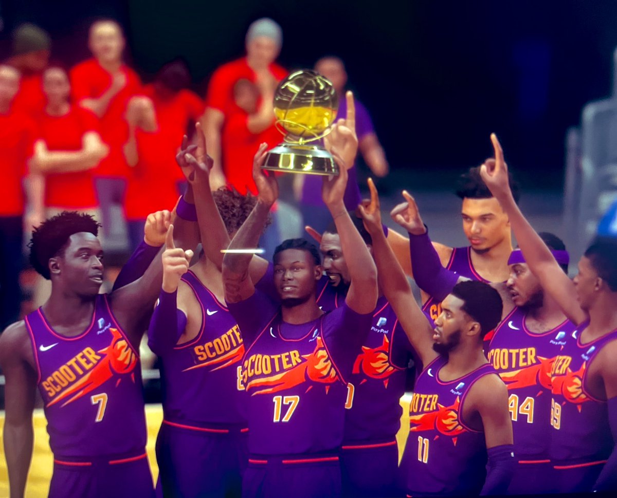 ScooterGang0's tweet photo. SCOOTER WINSSSS !! WE ARE NOW HEADED TO THE NBTL FINALS🧡💜

#ScooterGang : 140
#SharpeShooters : 115

@LevisToDHop  🔥 :
48 pts , 6 reb , 3 ast 
@shaeburner  🔥 :
45 pts , 7 asts , 5 blocks 
@OwnedByBook  🔥 :
11 pts, 10 reb,4 ast , 3 stls , 6 BLKS

Finals Bound 💯 https://t.co/691zkSazro