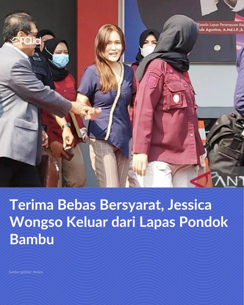 eradotid's tweet photo. Detik-detik Jessica Wongso resmi bebas secara bersyarat dari lapas perempuan Pondok Bambu.

Ia keluar usai dipenjara 8 tahun atas kasus pembunuhan Mirna Salihin yang buat heboh se-Indonesia. 

#jessicakumalawongso #kopisianida https://t.co/2tHruVksDl