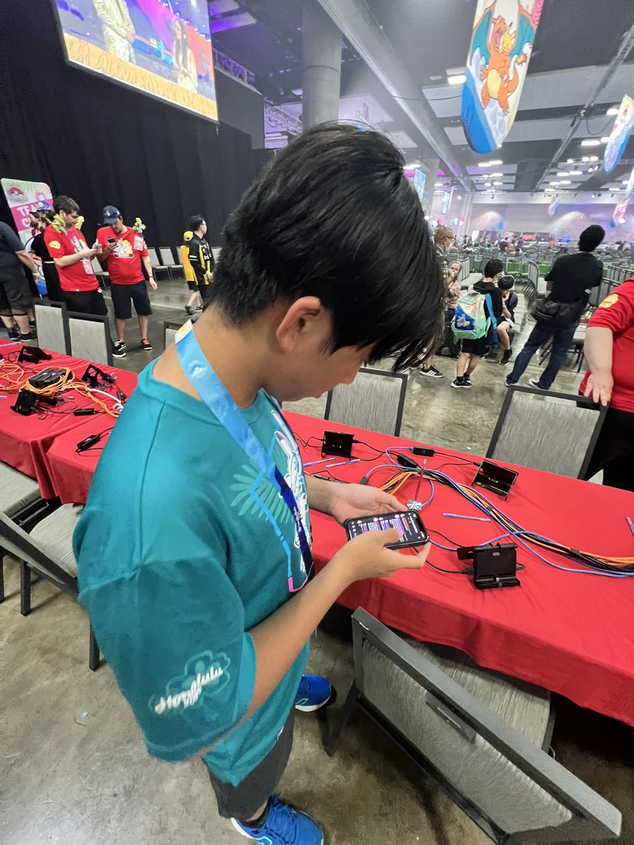 i think i’m going to turn this into a fan account for my brother.

KEVIN HAN IN WORLDS FINALSSS