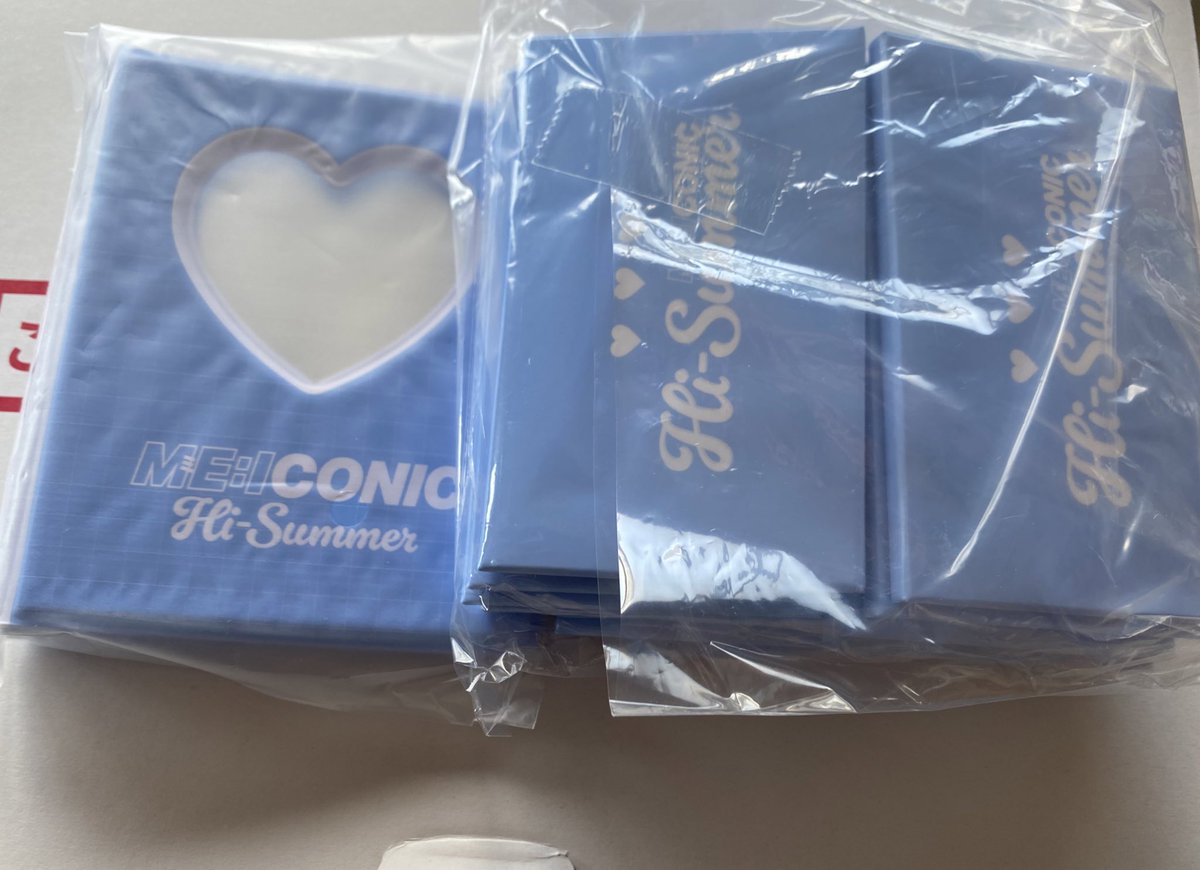 届いた〜♡

後追加でラントレ20枚と
ブック3個
買ってるけど

毎回ゥ自引き出来んの辛い😭

自引き出来ますように🙏🏻🙏🏻🙏🏻
#ME_I_Hi_SUMMER