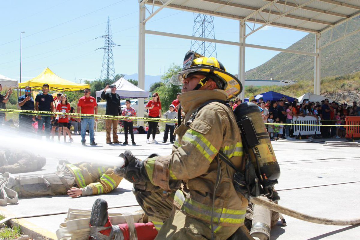 En el marco de la Semana del Bombero 2024, el Gobierno Municipal dio inicio a los eventos programados, donde con gran energía y participación más de 50 elementos fueron los partícipes en esta 4a edición del rally en las categorías femenil y varonil, en el cual los apagafuegos