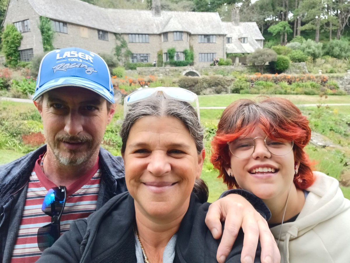 Billy Blynde at Coleton Fishacre!