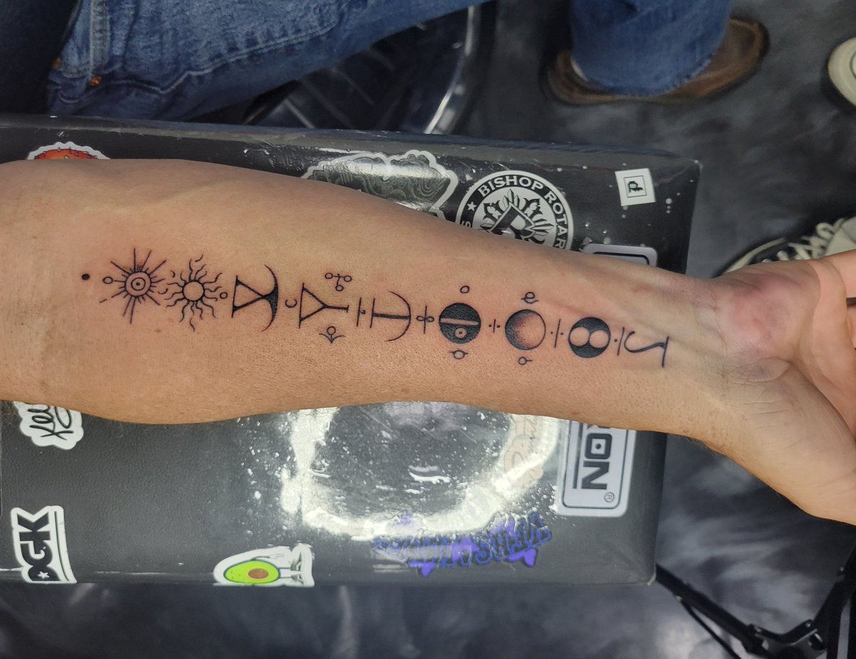 panderse_'s tweet photo. Got some work done!
#tattoo https://t.co/AXqmKaOq6A