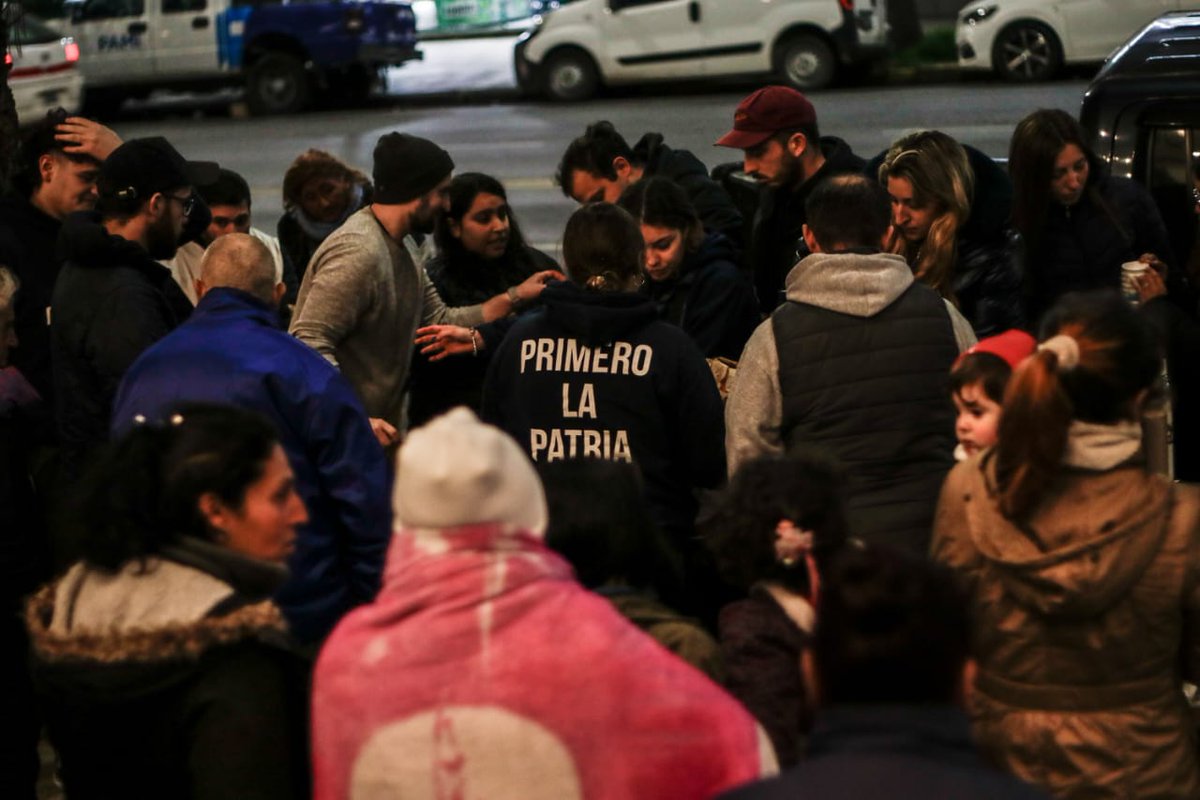 potenciarmdp's tweet photo. ❤️ TRANSFORMAR LO MÁS CERCANO. 

La miseria planificada por el gobierno nacional arrasa y deja fuera del sistema a miles de personas. https://t.co/JuNuGT4i7o