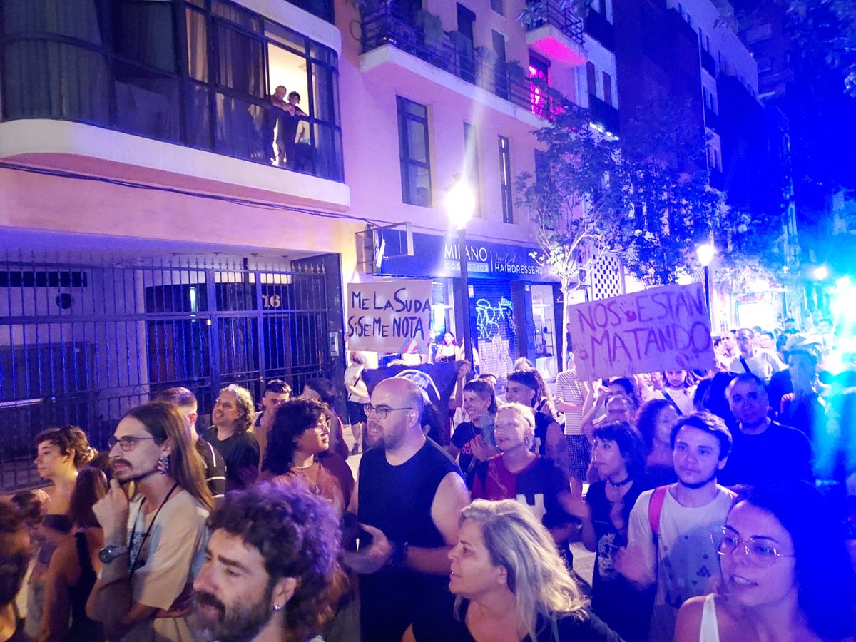 ERPV_Horta's tweet photo. Esquerra Republicana de l'Horta  s'afegeix a la manifestació convocada per @OrgullCriticVLC  després de les agressions de 2 dones trans el passat dia 5
Donem suport a totes les  accions  que defensen els drets i llibertat de totes les persones LGTBIQ+
Cap agressió  sense resposta https://t.co/9eX5NP32V4