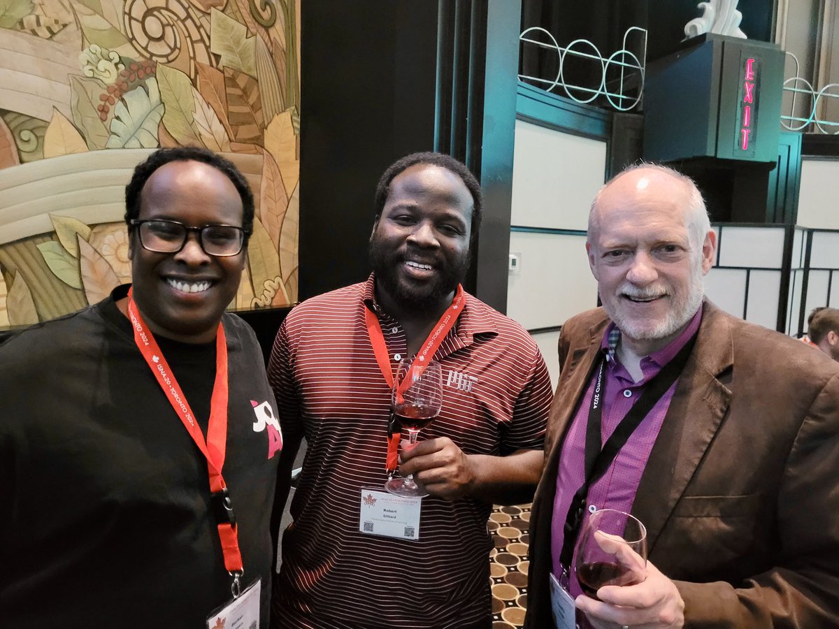Thanks to @tbaumlab <a href="/KenMaly1/">Ken Maly</a> <a href="/jfchimie/">Jean-François Morin</a> <a href="/BryanKoivisto/">Bryan Koivisto</a> <a href="/chriscaputoTO/">Chris Caputo</a> and the students for organizing a fantastic #ISNA20 in Toronto! I thoroughly enjoyed the scientific talks and discussions!