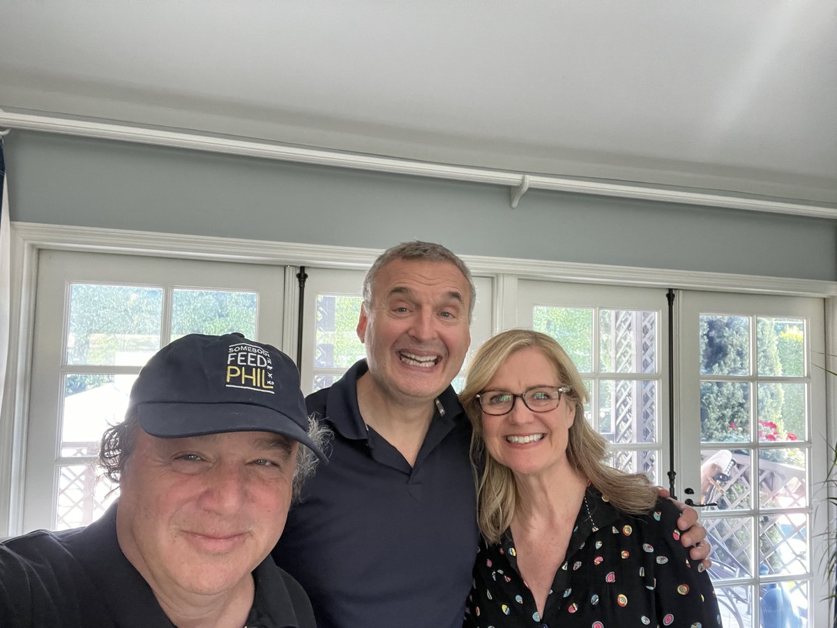 David Wild (@wildaboutmusic) on Twitter photo Out now: <a href="/PhilRosenthal/">Phil Rosenthal</a> & I enjoy one of our greatest lunches ever with <a href="/BonnieHunt_real/">Bonnie Hunt</a>. Great stories, so many laughs & a lot of healing from this brilliant talent and former nurse who got cast in "Rain Man" on her lunch hour. Join us below.
podcasts.apple.com/us/podcast/nak… Out now: <a href="/PhilRosenthal/">Phil Rosenthal</a> & I enjoy one of our greatest lunches ever with <a href="/BonnieHunt_real/">Bonnie Hunt</a>. Great stories, so many laughs & a lot of healing from this brilliant talent and former nurse who got cast in "Rain Man" on her lunch hour. Join us below.
podcasts.apple.com/us/podcast/nak…