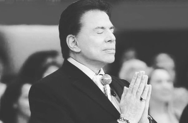 "Do mundo não se leva nada,
Vamos sorrir e cantar!"

"Até os poderosos são fracos. 
Até os ricos são pobres 
Até os fortes são vulneráveis."

Senor Abravael, simplismente Sílvio Santos, perdemos um ícone, uma referência, que Deus abençoe e console a família e o Brasil!🙏🏼
#RIP