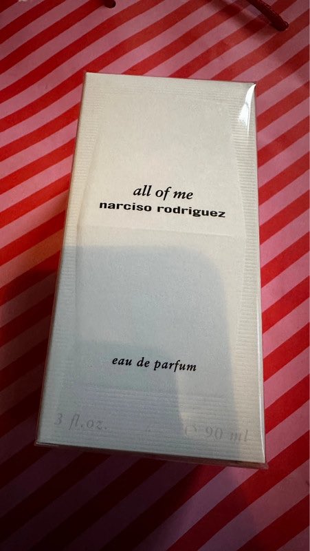shanonmayx's tweet photo. Get the Narciso Rodriguez Perfume I’m selling on @VintedUK. £55.00! https://t.co/O6qj3z1e27 https://t.co/7s0jH3rcrh