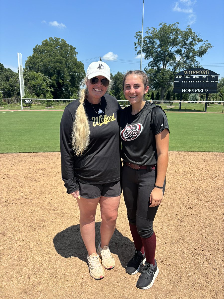 Maddiekacz50's tweet photo. I had such a good time at the @WoffordSoftball camp today! Thank you to @kara_shutt and @CoachCButler. I learned so many good things and I’m already looking forward to going back! https://t.co/VCvtCUtaWP