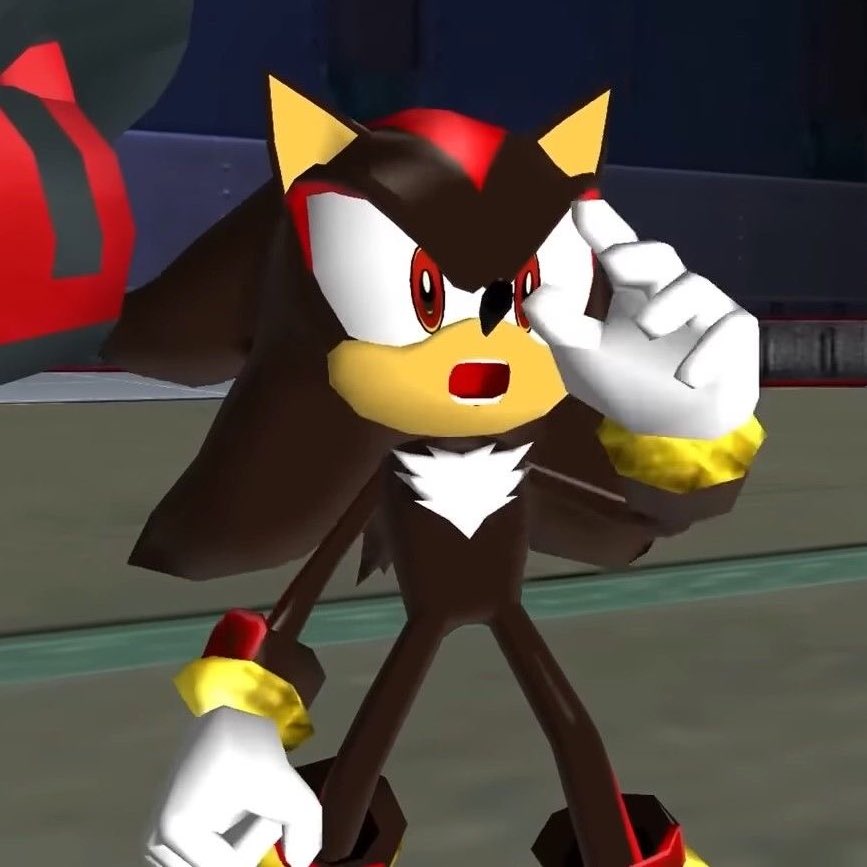 hearts2shadow's tweet photo. He’s so tiny I want to squish him https://t.co/RU6SPf9j6w