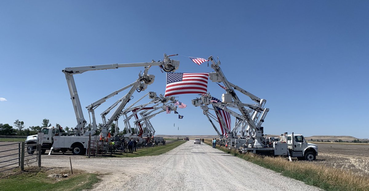 jason_nosajdeff's tweet image. A sobering fact is people don’t always make it home from work in this world. Pretty proud of these coops for showing our condolences for this young man.
