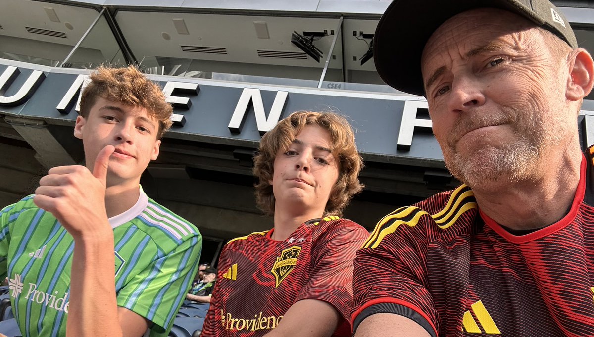 KelseySHK's tweet photo. #soundersmatchday https://t.co/WB5w2VSa15