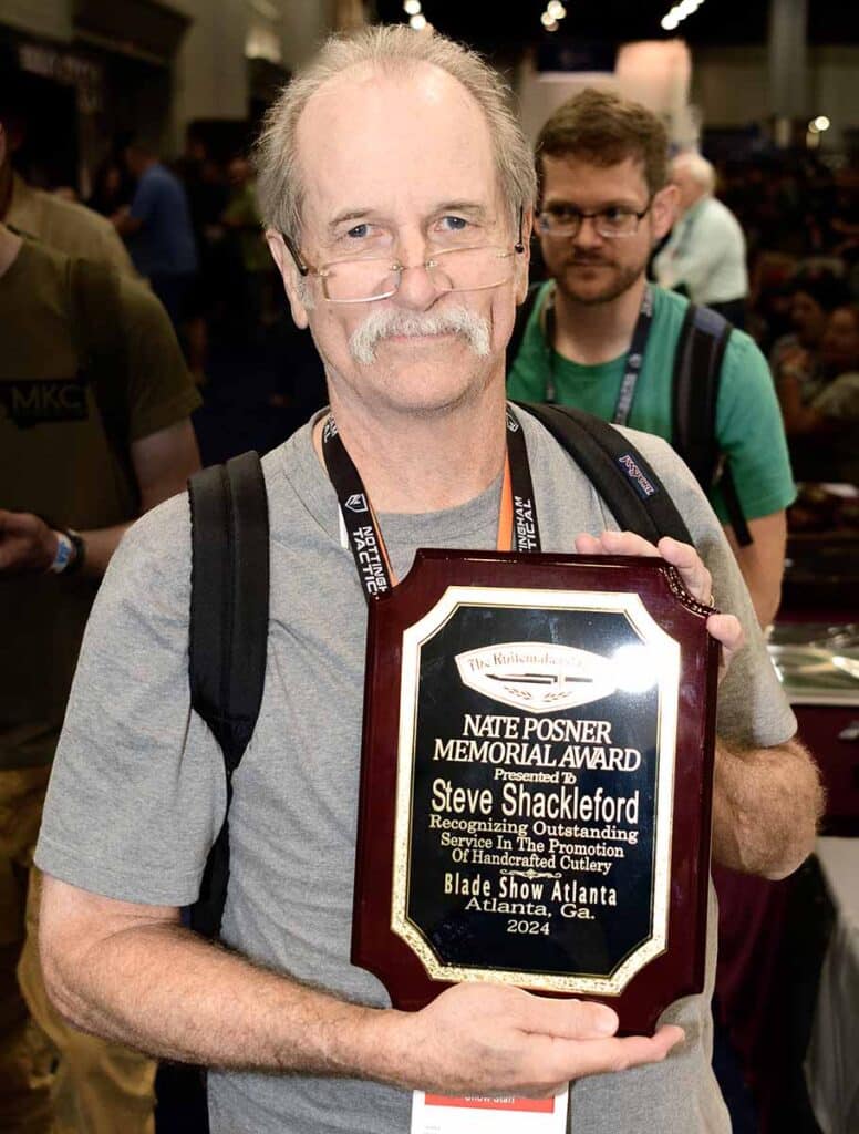 BladeMagazine's tweet photo. Capturing the essence of excellence with every page, Steve Shackleford of Blade Magazine takes pride in the Posner Award honors. 🏆✨ A true testament to passion meeting craftsmanship. https://t.co/TbRfFE4sZT #BladeMagazine #PosnerAward #CuttingEdgeLeadership #EditorialExcellence https://t.co/7v9kVuu8qI