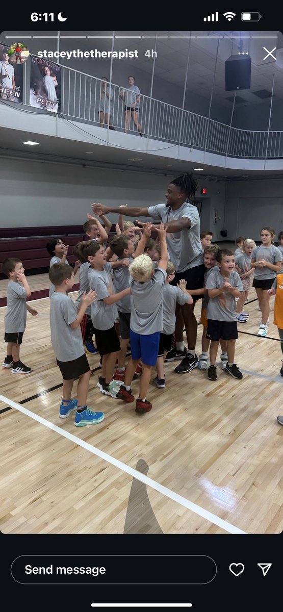 Swaggychaz's tweet photo. Just wanted to give a big thanks to @concordcsmbb for hosting my first shooting clinic. Had a great time and I appreciate all of the kids and families who came out and spent the day with us!! Go Vols 🍊🧡 https://t.co/rcUlFnpxXz