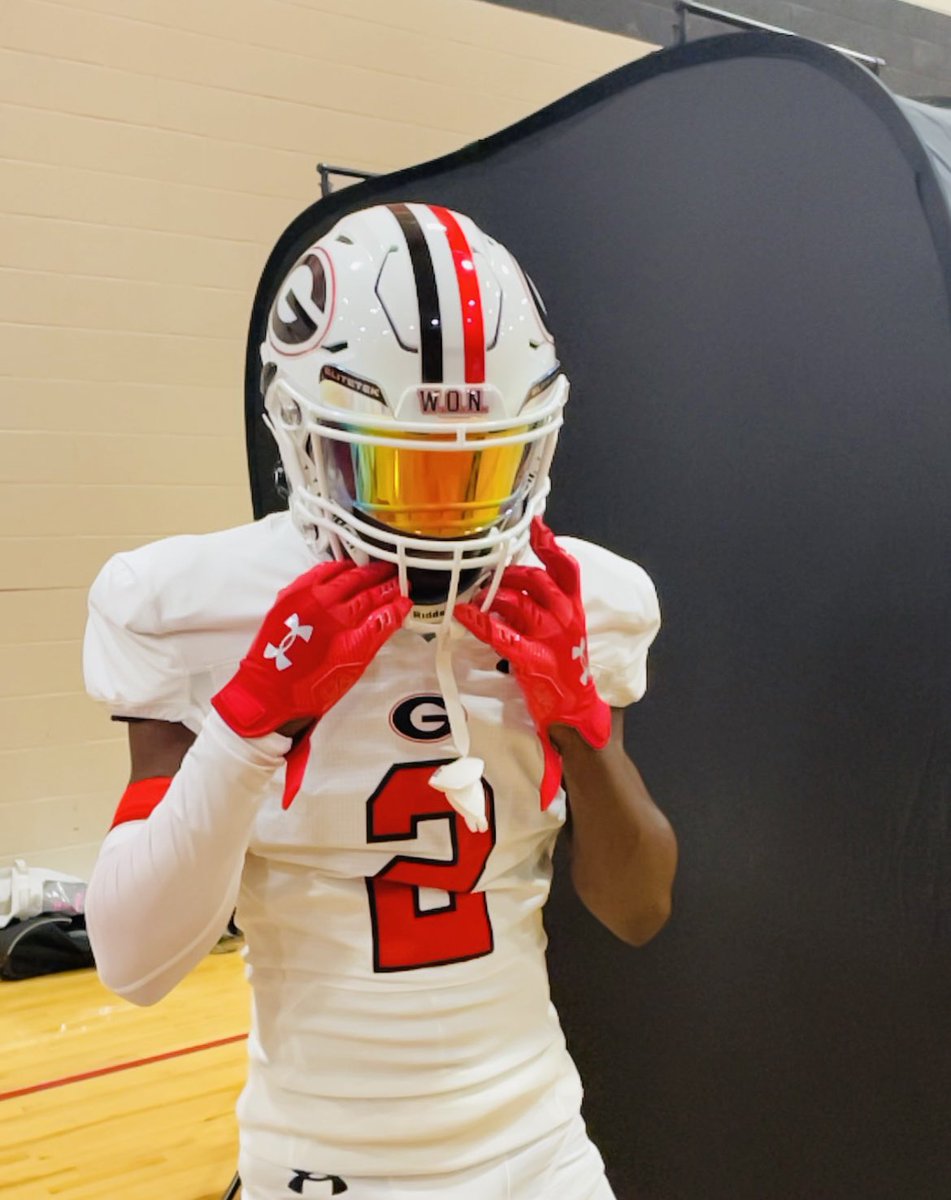 LionsFootball24's tweet photo. New Uni Alert 🚨 🏈🏆 #DreamVille #TheLionWay https://t.co/puD7fKLIWL
