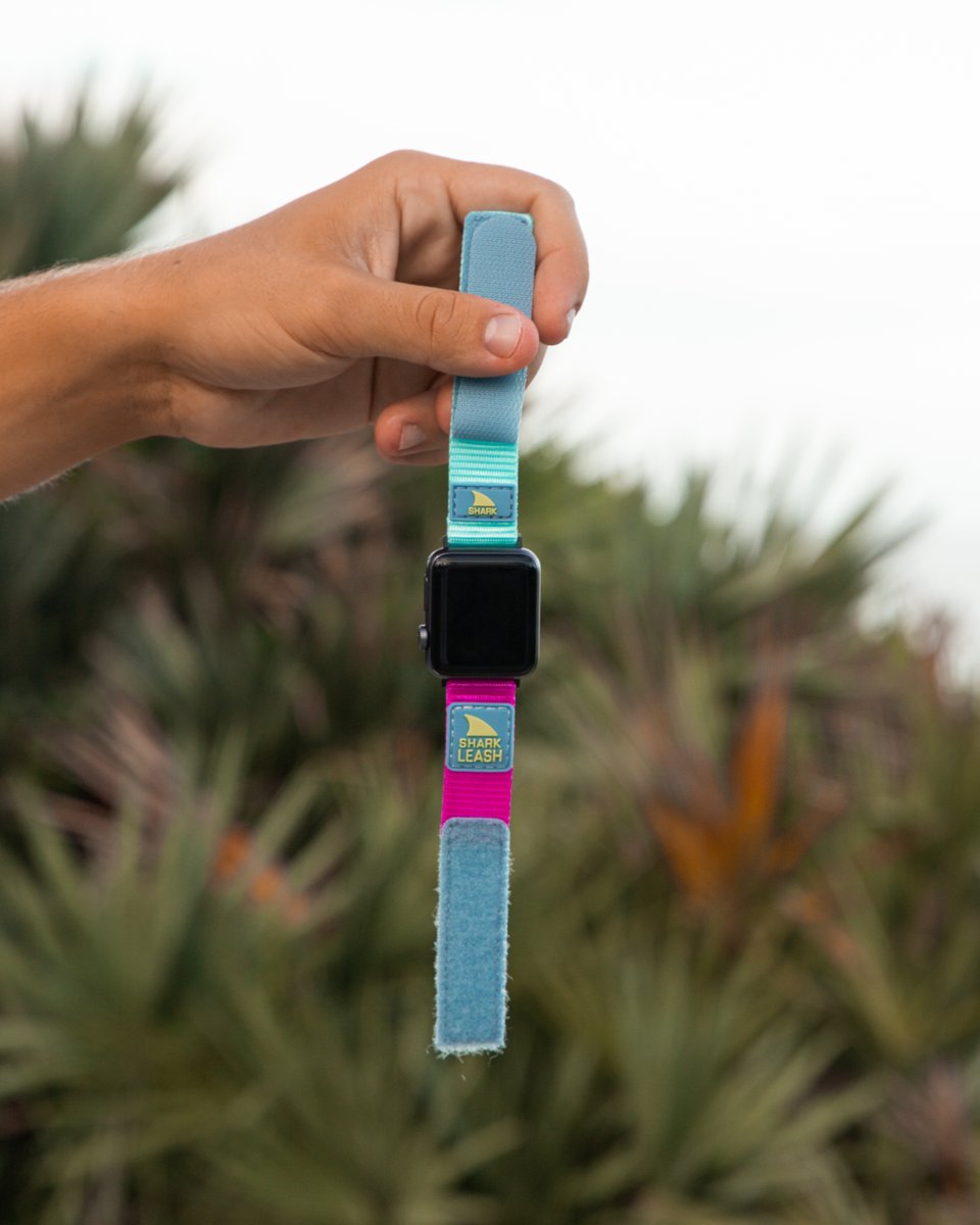 freestyle_watch's tweet photo. Dive into retro waves with the Freestyle's Nantucket strap! 🌊🏄♂️ It’s a vibrant throwback that’ll make your Apple Watch™ ride the tide of color 🌈✨ #applewatchstrap #watchband #watchstrap #neonlovers #applestrap #watchstraps #neonart #neonvibes https://t.co/QWO2dVEjKH https://t.co/InfoMH3HpB