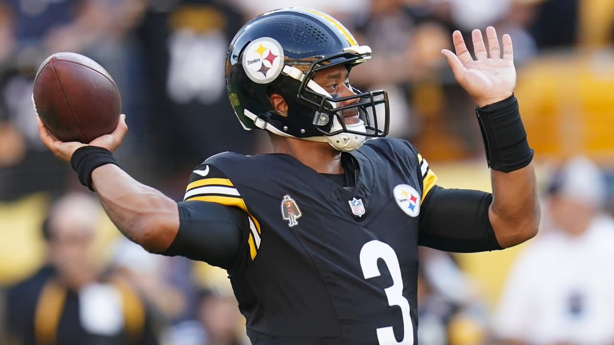HighAsTy's tweet photo. Russell Wilson stats tonight:

8/10
47 Yards
0 TD
3 Sacks

Steelers fans in shambles tonight https://t.co/rkuIjZraBP
