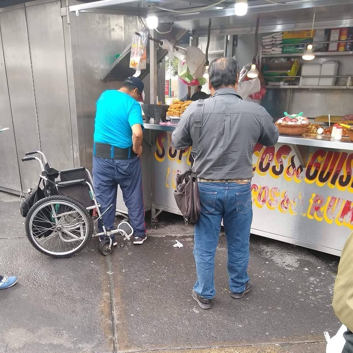 borrachito's tweet photo. Los tacos te dan poderes. 🌮✨️ https://t.co/uHRxydlEnU