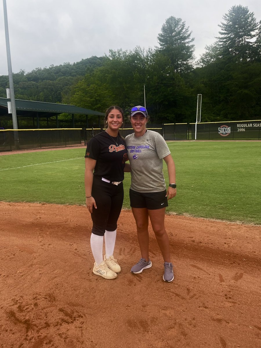 Had an amazing time at WCU softball camp today ! 

Thank you!!  <a href="/CatamountSB/">Western Carolina Softball</a>  💜