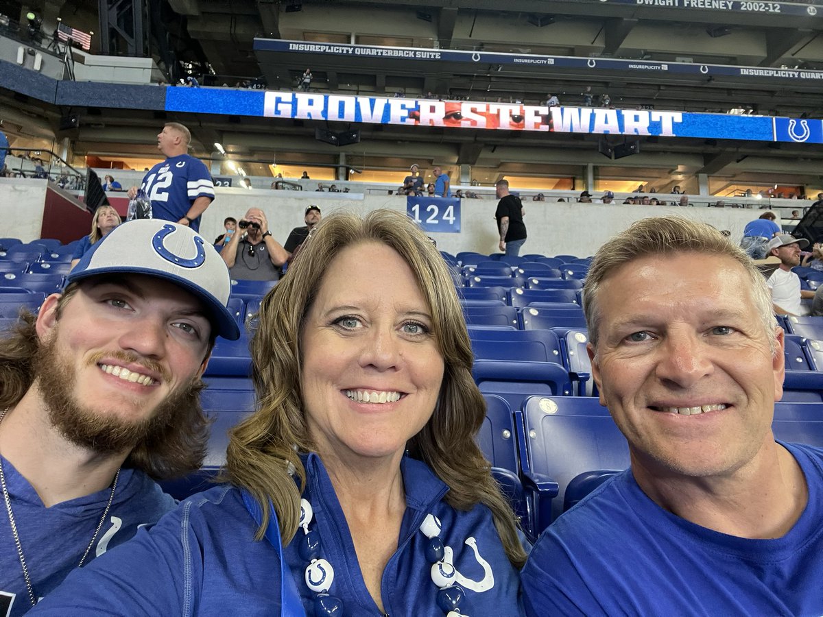 lwa0506's tweet photo. #AZvsIND Go Horse!! 💙🏈 https://t.co/nkynDwRrXc