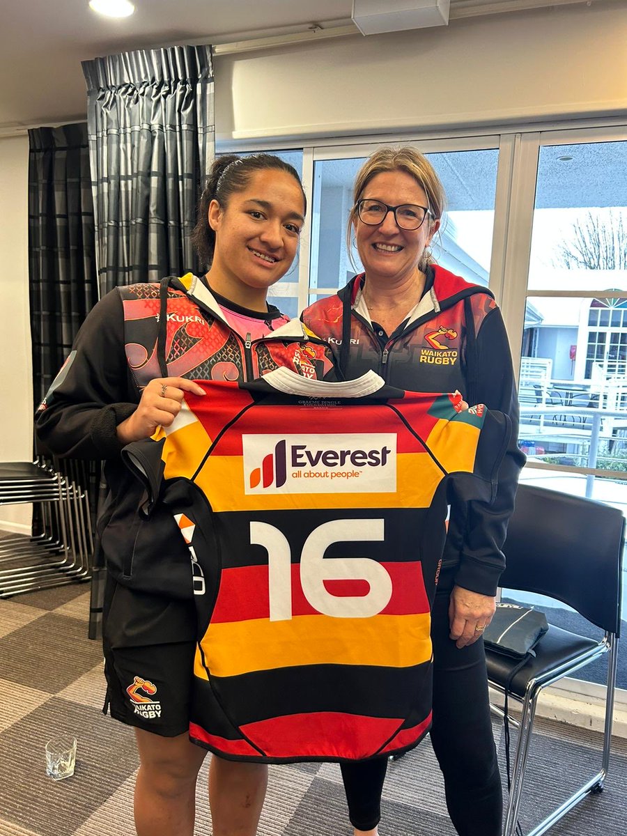 Game day!!! Honoured to present jerseys to our wahine - particularly number 16! Go ⁦<a href="/everestpeople/">Everest</a>⁩ ⁦<a href="/WaikatoRugby/">Waikato Rugby</a>⁩