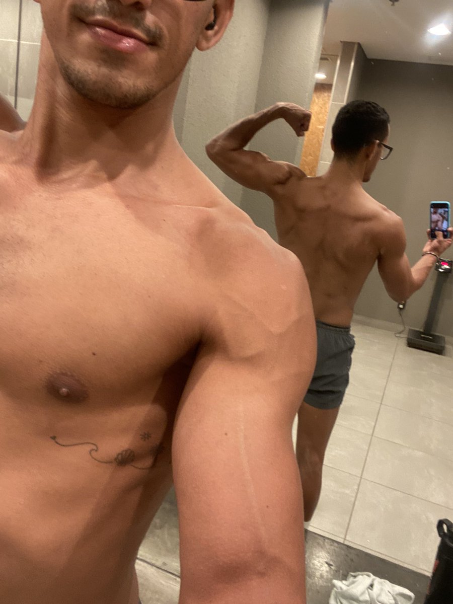 Danielviccs's tweet photo. 🥵❤️‍🔥 https://t.co/tptcdP0JMp