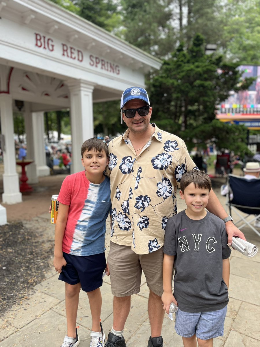 jrstark3's tweet photo. We had a great time at the track today. Both my boys doubled up their bank roll and I hit 3 exactas. #Saratoga #TheSPA #BigRedSpring https://t.co/oE1gOfHQlv