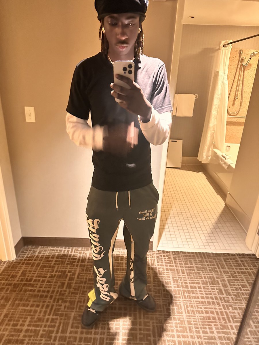 BandzzTalk's tweet image. 🖤