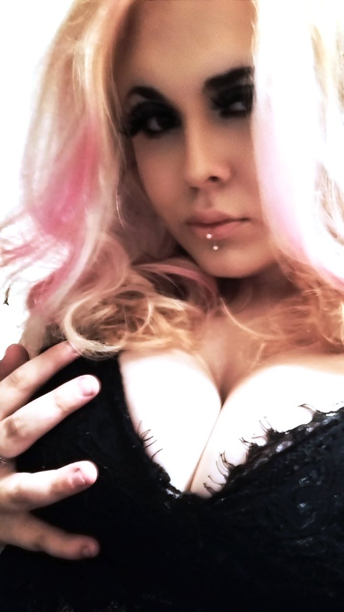 pettygirlbreezy's tweet photo. @spicypromos 
#sellingcontent #dm https://t.co/dqbRa2ss5I