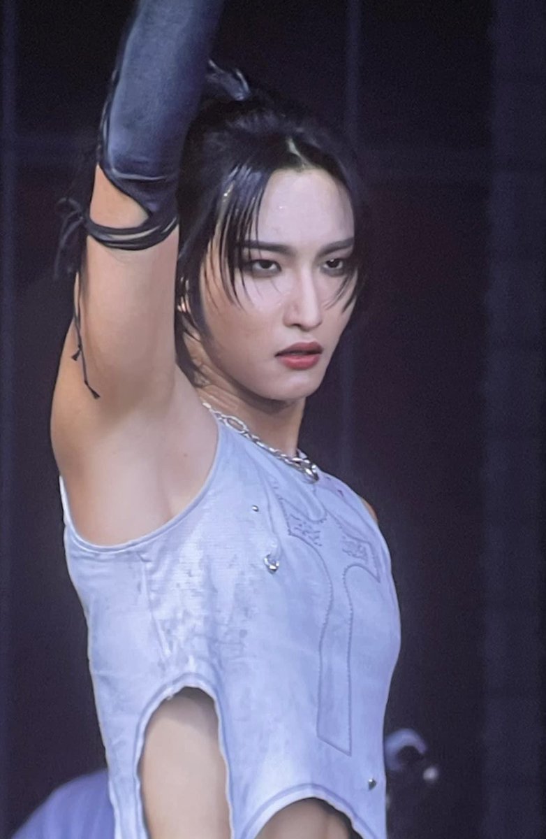 k10michelle's tweet photo. Park Seonghwa out here to remind me yet again that I am indeed a full-blooded feral hobgoblin. https://t.co/j6uGzdnyAQ
