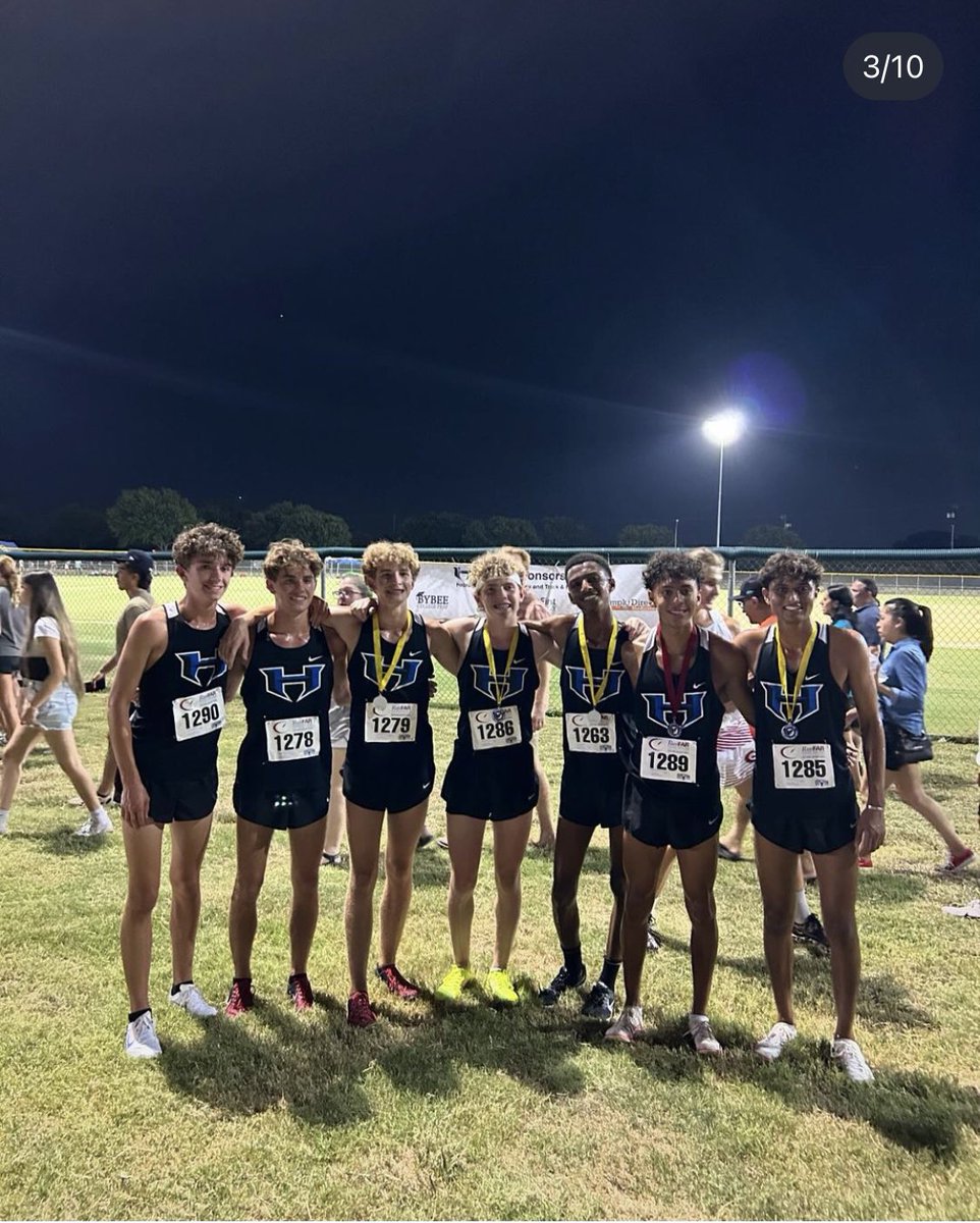 Hawk Running tweet media