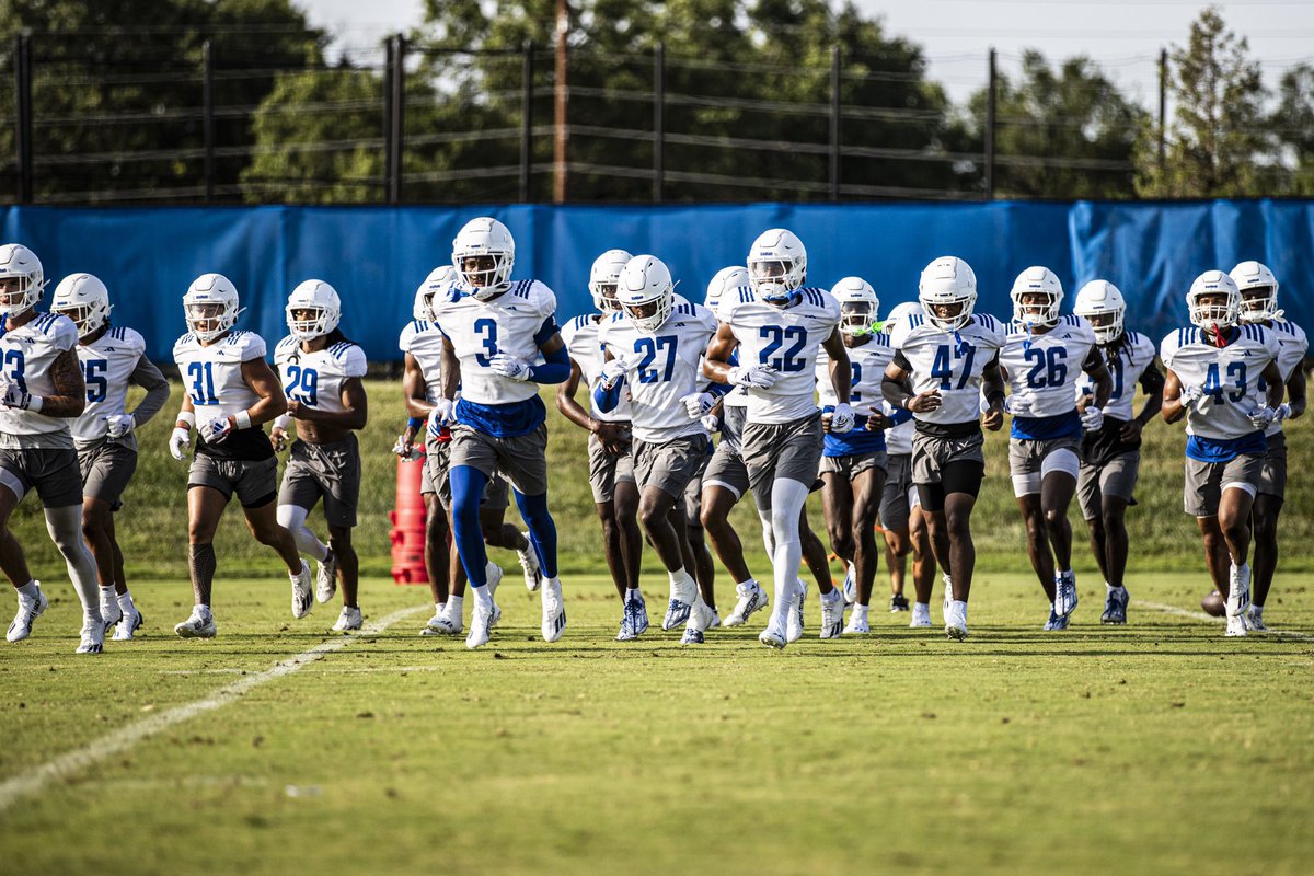 Mello Dotson tweet media