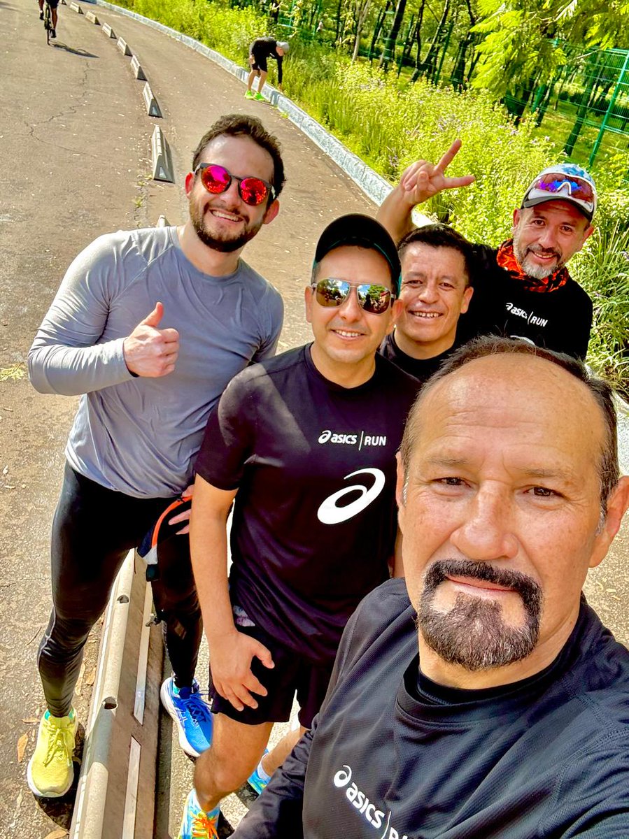 CsarEfrain's tweet image. Excelente entrenamiento con el equipo#asics #AsicsMexico #Runkeeper #templorunner1 #yoelegicorrer1 #manicomiorunners #sumandokm
🏃‍♂️🏃‍♂️🏃‍♂️🏃‍♂️