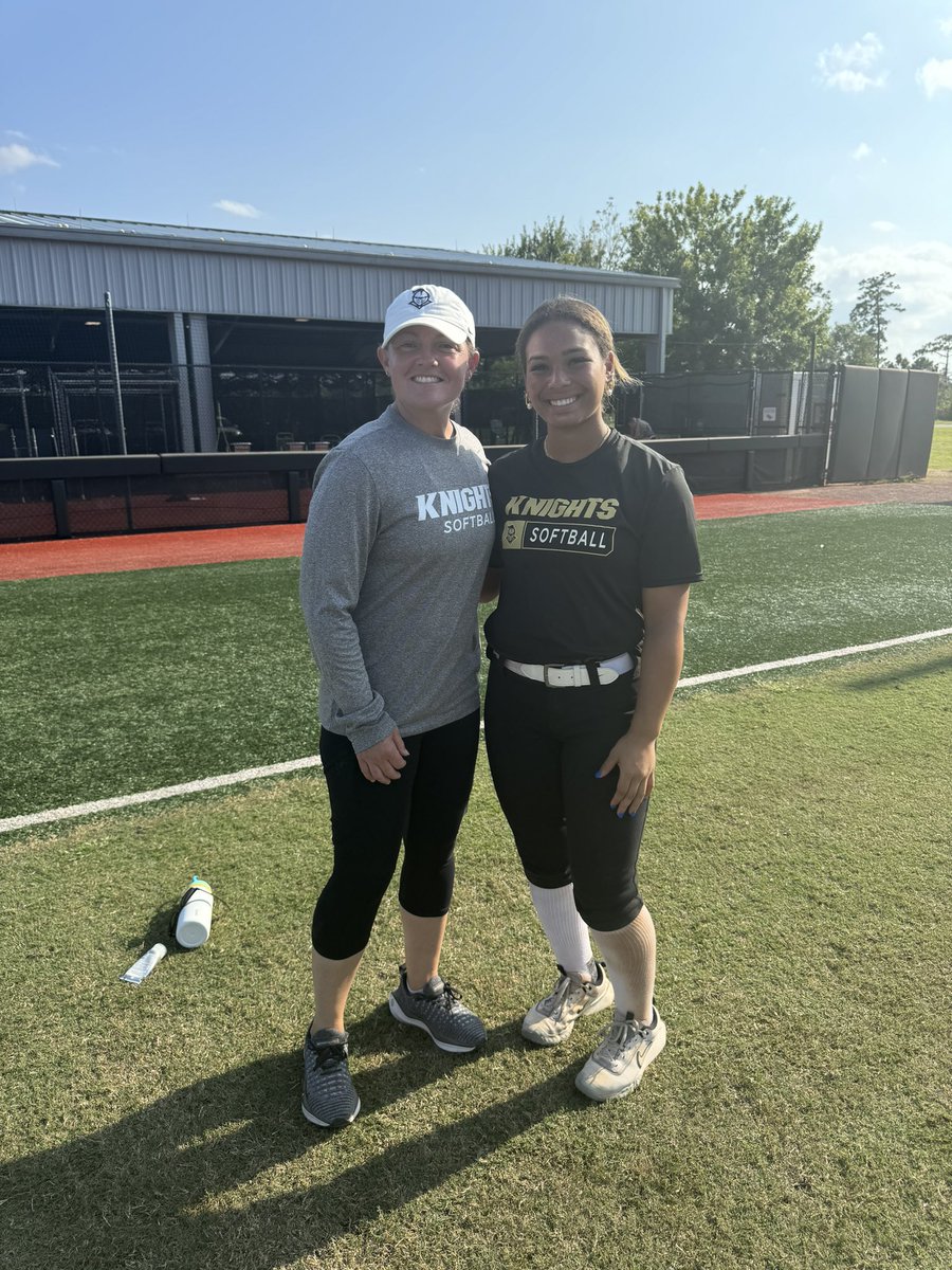 I had an amazing time at the <a href="/UCF_Softball/">UCF Softball</a> camp today. The campus is so beautiful! <a href="/CoachBallMalone/">Cindy Ball-Malone</a> <a href="/noahbsanders/">Noah Sanders</a> <a href="/SPestrak/">Stacie Pestrak</a> @shannieflame
