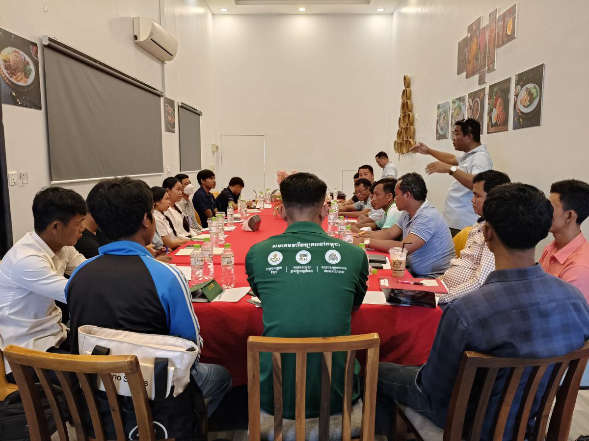 ChetPhirum's tweet photo. CAA conduct the refresh training to technical task force  from six target provinces including student from Faculty of Fishery and Aquaculture. These young expert will serve as backbone of CAA in building Cambodia aquaculture and help CAA member implementation GAqP. https://t.co/KoMJWFG6EN
