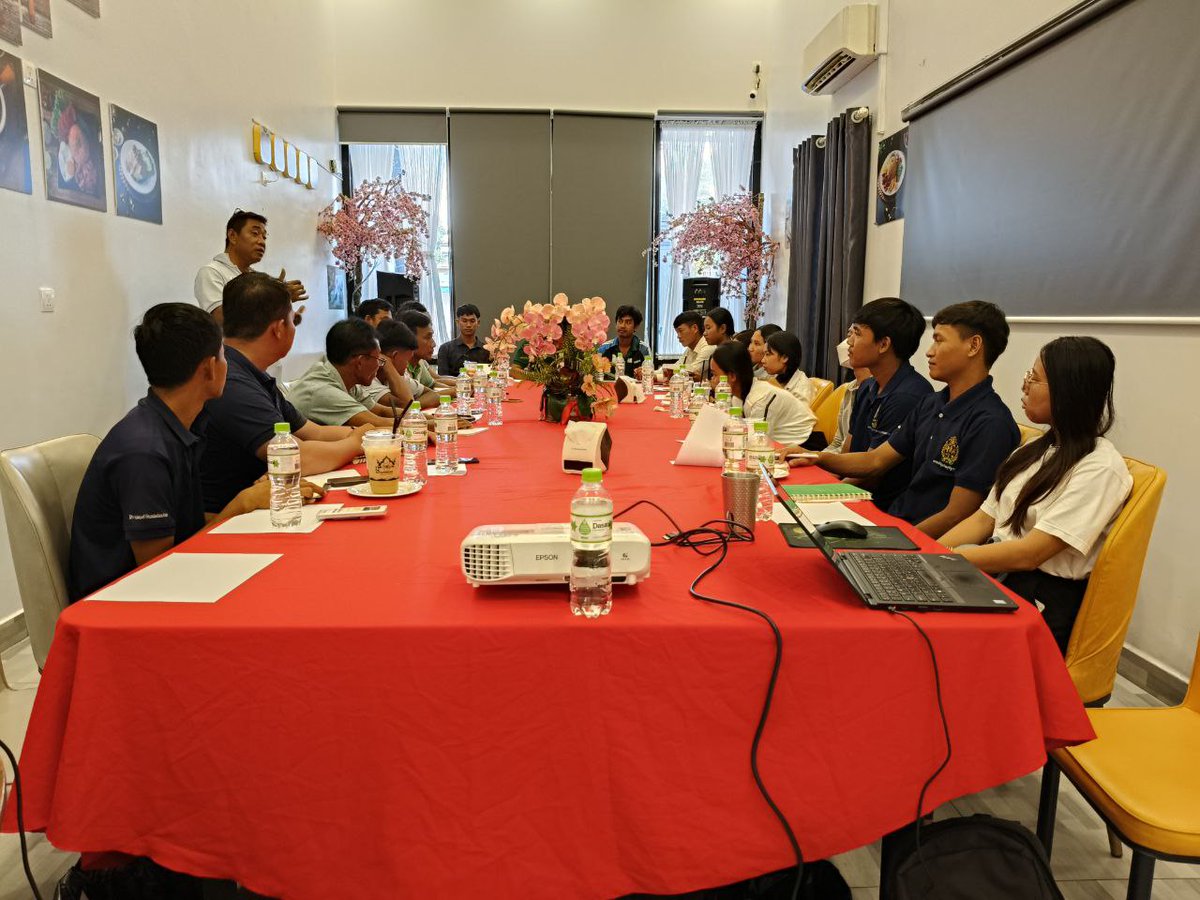 ChetPhirum's tweet photo. CAA conduct the refresh training to technical task force  from six target provinces including student from Faculty of Fishery and Aquaculture. These young expert will serve as backbone of CAA in building Cambodia aquaculture and help CAA member implementation GAqP. https://t.co/KoMJWFG6EN