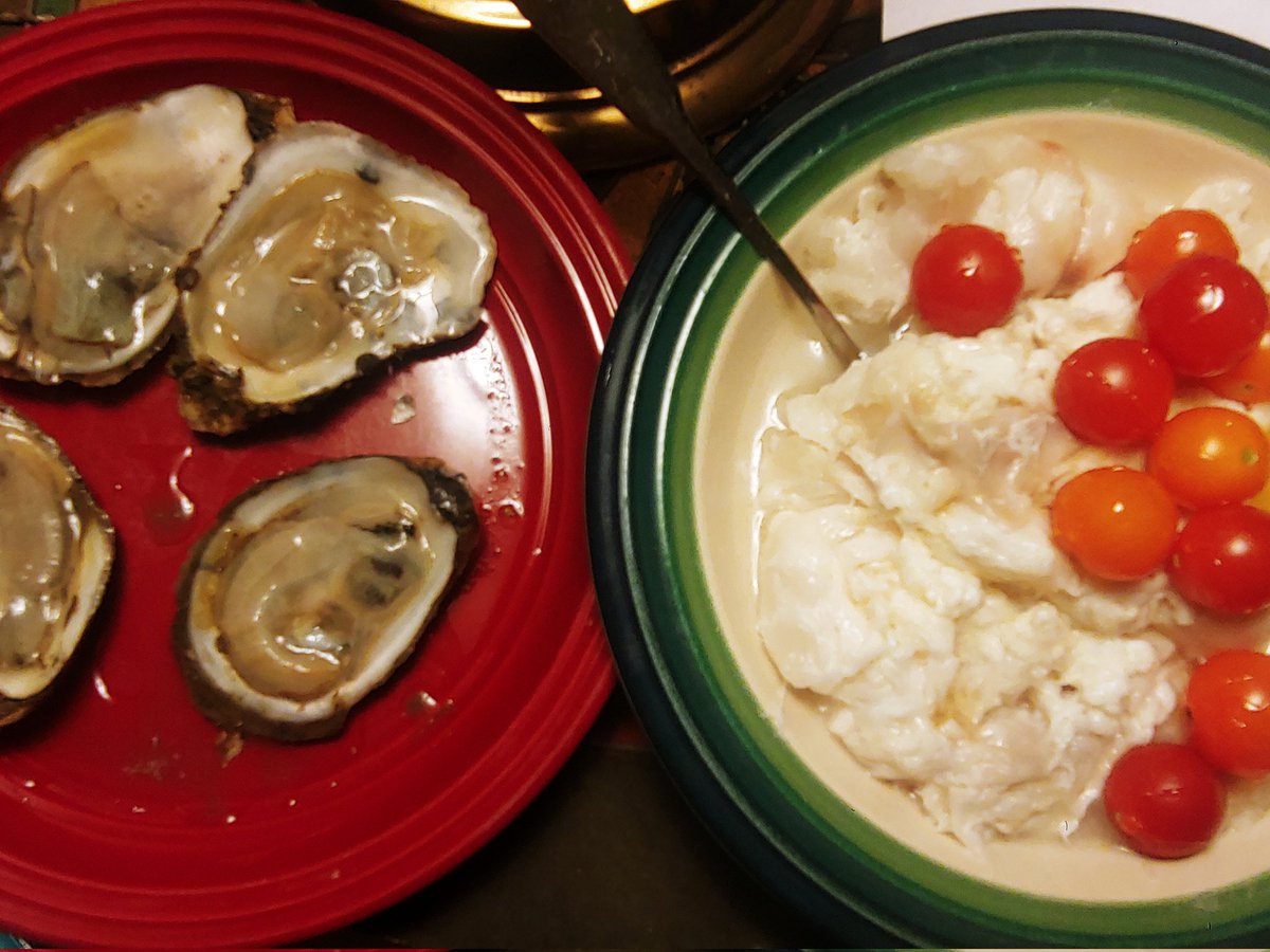 realeatrawmeat's tweet photo. They were out of swordfish today but still keeping on with some cod ceviche and oysters- bone marrow and eggs not pictured #seafoodsaturdays #primal #primaldiet #aajonus #aajonisvonderplanitz https://t.co/4wKIJ5pGcP