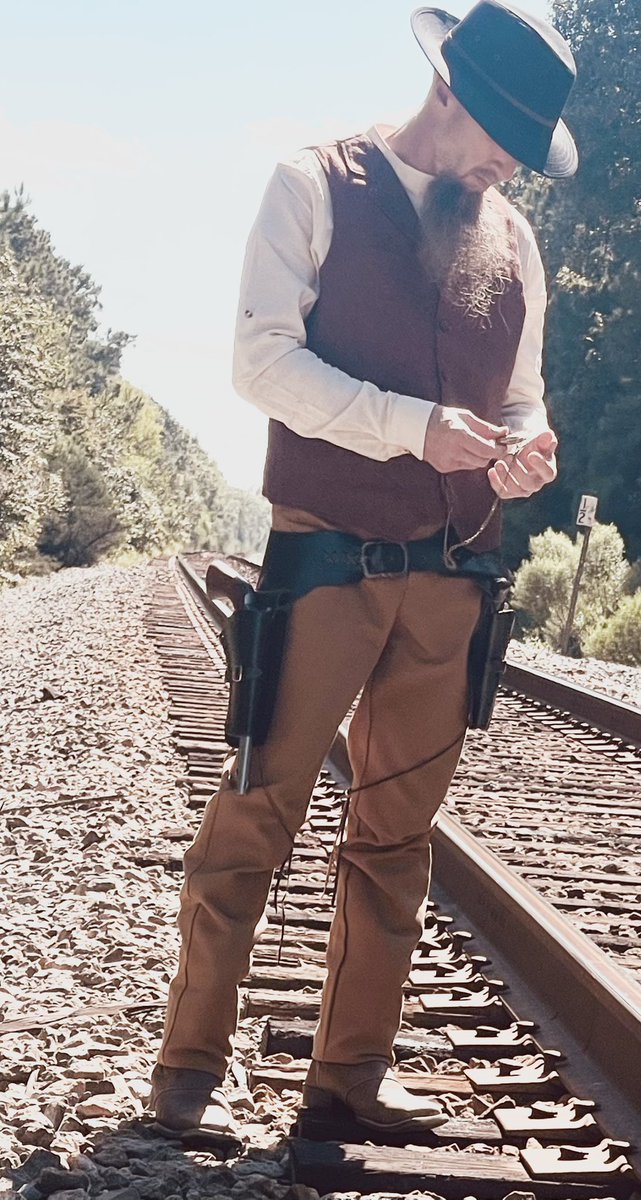 kevinstartsover's tweet image. Had a great time playing dress up yesterday.

Have the best day friend.

#sober #actor #texasactor #mentalhealth #healthspan #BlessedAndGrateful 
#talent #actor #stageactor #filmactor #tvactor #film #Tv