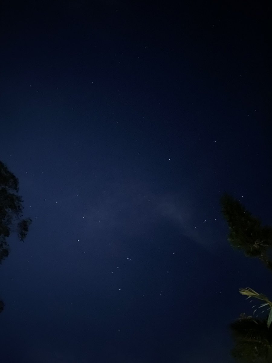 tomasqm1's tweet photo. Todos los mitos que hay en nuestro místico cielo https://t.co/oHNCpiFDb8