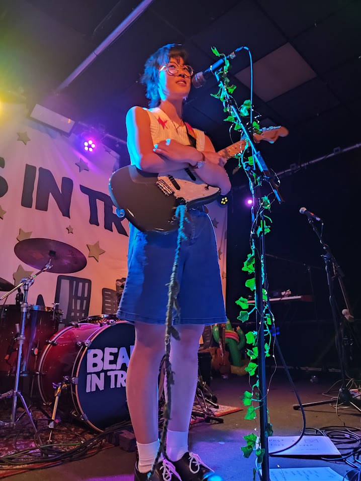 ellie! is monumental tweet media