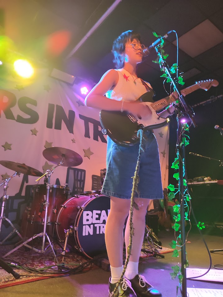 ellie! is monumental tweet media