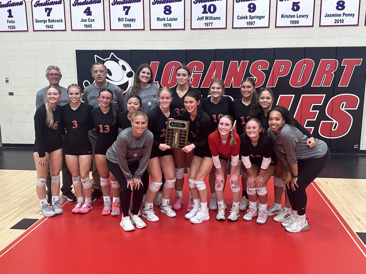 Berry_Athletics's tweet photo. Varsity Berries, your 2024 Cass County Champs! https://t.co/Rmn3fB5FS3