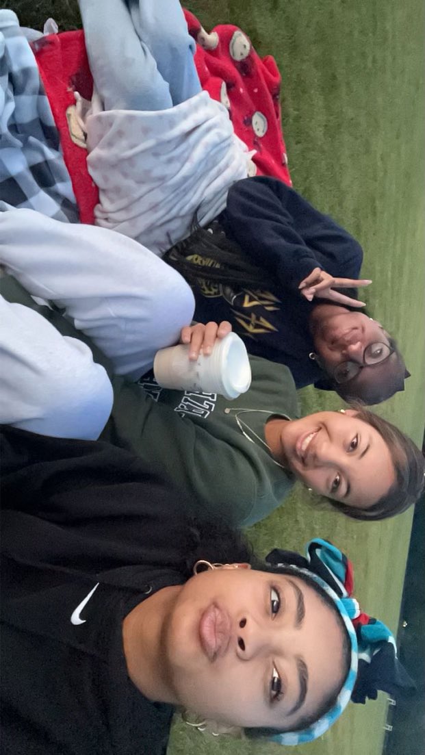 Skylar Skinner #25 (@sjskinner25) on Twitter photo HFHS Senior Sunrise…2025
“Surround yourself with only people who are going to lift you higher”
<a href="/CoachAMRobSB/">Coach A. Robinson</a> <a href="/CheetahsMC18u/">Chicago Cheetahs Coronado</a> <a href="/Cheetahs18uBB/">Chicago Cheetahs 18u Bowman</a> <a href="/BryantSoftball/">Bryant Softball</a> <a href="/MasonSoftball/">George Mason Softball</a> HFHS Senior Sunrise…2025
“Surround yourself with only people who are going to lift you higher”
<a href="/CoachAMRobSB/">Coach A. Robinson</a> <a href="/CheetahsMC18u/">Chicago Cheetahs Coronado</a> <a href="/Cheetahs18uBB/">Chicago Cheetahs 18u Bowman</a> <a href="/BryantSoftball/">Bryant Softball</a> <a href="/MasonSoftball/">George Mason Softball</a>